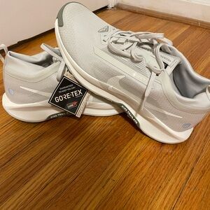 Nike Pegasus Trail 5 GTX Size 10